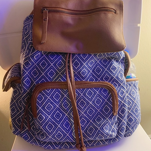 navy diamond patterned loop backpack - Picture 1 of 6